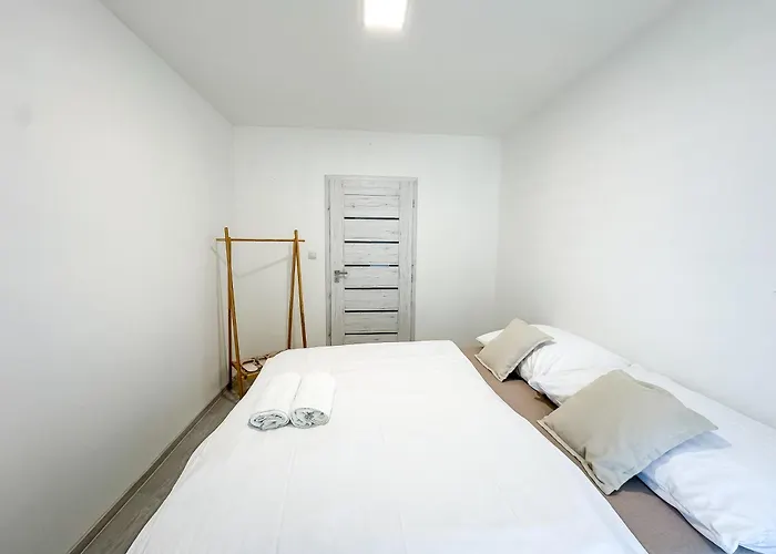 Simcity Iv I Business & Style 아파트 반스카비스트리카