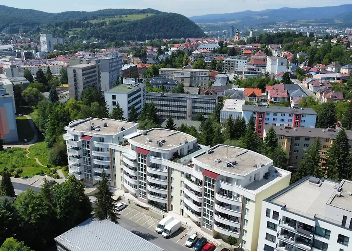 Simcity Iv I Business & Style 아파트 반스카비스트리카